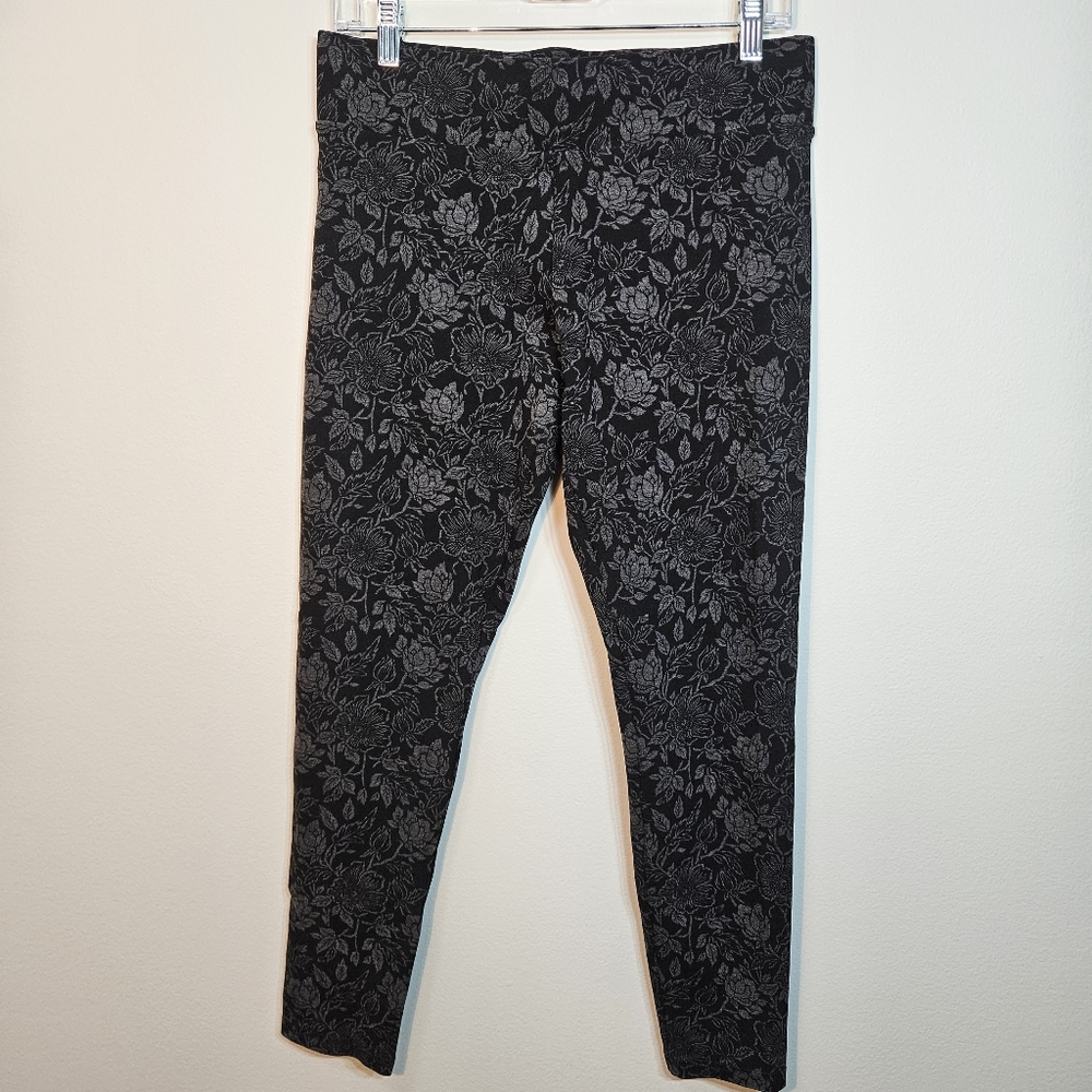 LOFT Outlet Black Floral Print Leggings - Size M